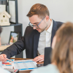 La Importancia de contratar un Asesor Inmobiliario Profesional